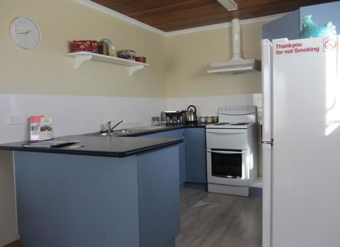 Elm Trees Accommodation @ Ross - Accommodation Whitsundays 17