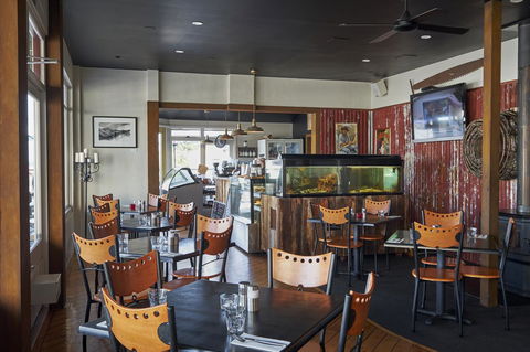 Bushman's Cafe - Accommodation Whitsundays 3