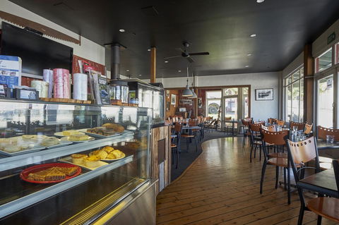 Bushman's Cafe - Accommodation Whitsundays 2