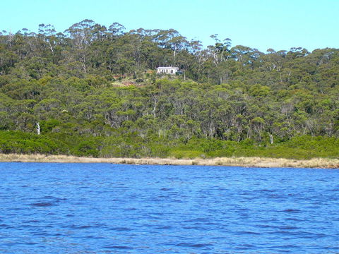 Island View Spa Cottage - Accommodation Whitsundays 4