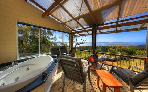 Island View Spa Cottage - Accommodation Whitsundays 6
