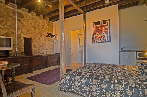 Cleburne Homestead - Accommodation Whitsundays 23
