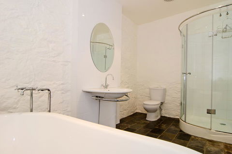 Cleburne Homestead - Accommodation Whitsundays 17
