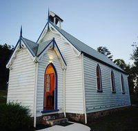 Old White Church Bed  Breakfast - Accommodation Whitsundays