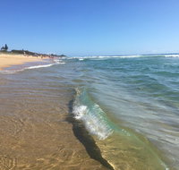 NEW UPMARKET COMFORTABLE 2 Bed 2 Bath OCEAN VIEWS 250m to BUDDINA BEACH - Accommodation Whitsundays