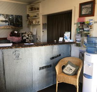 Nicholas Royal Motel - No Pets Allowed - Accommodation Whitsundays