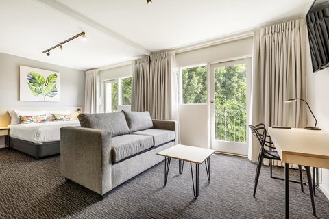 Nightcap At Findon Hotel - Accommodation Whitsundays 2