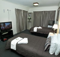 O'Sheas Windsor Hotel - Accommodation Whitsundays