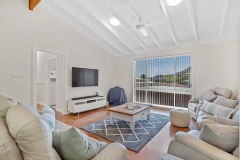 Ocean Beach Road, 22 - Accommodation Whitsundays 1