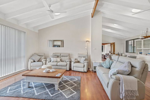 Ocean Beach Road, 22 - Accommodation Whitsundays 0