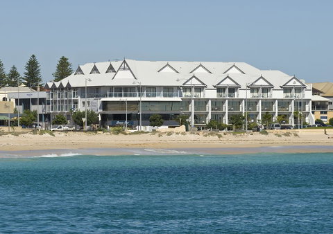 Ocean Centre Hotel - Accommodation Whitsundays 0