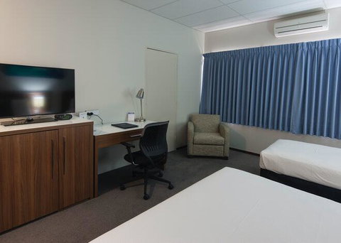 Ocean Centre Hotel - Accommodation Whitsundays 1