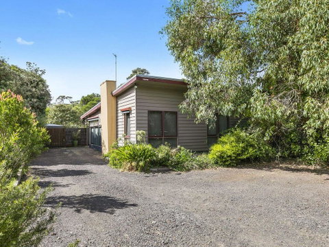 OCEANS 12 - ANGLESEA - Accommodation Whitsundays 0