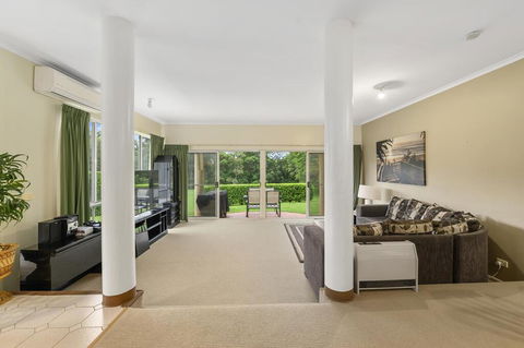 Opal Coast Villa - Accommodation Whitsundays 1