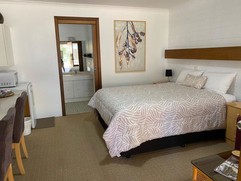 Orana Motor Inn - Accommodation Whitsundays 0