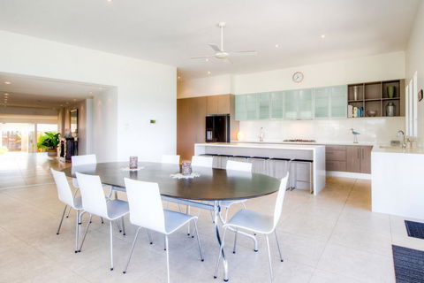 Osprey - Sapphire Beach NSW - Accommodation Whitsundays 1