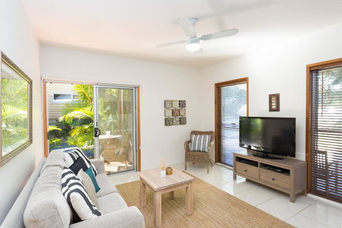 OUTRIGGER - Accommodation Whitsundays 3