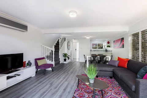 Pacific Blue Townhouse, 351/265 Sandy Point Road - Accommodation Whitsundays 1