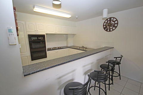 Pacific Towers 402 - Coffs Harbour, NSW - Accommodation Whitsundays 1