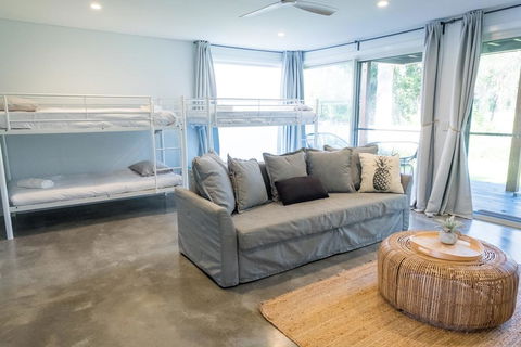Pandanas Apartments 15A - Mollymook Beach - Accommodation Whitsundays 2