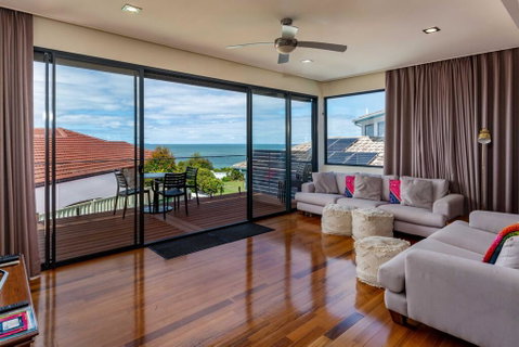 Panoramic Views From Private Roof Top Deck - Accommodation Whitsundays 0
