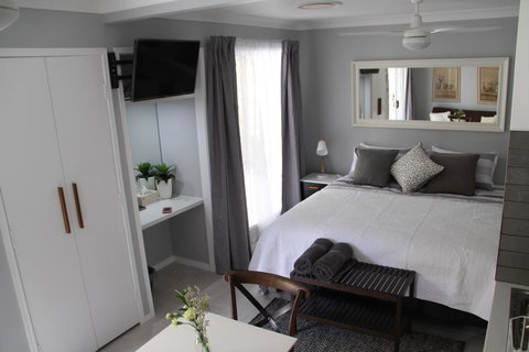 Paperbark Bed & Breakfast - Accommodation Whitsundays 3