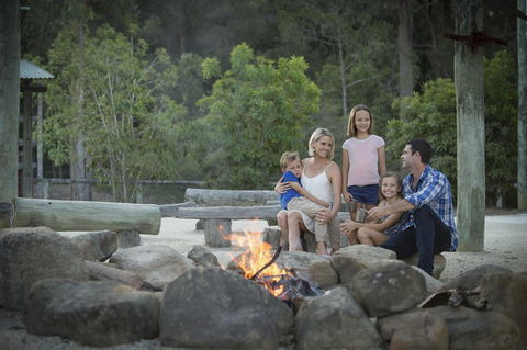 Paradise Country Farmstay - Accommodation Whitsundays 0