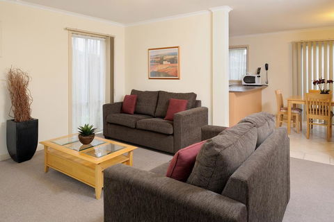 Park Avenue - Forest Hill - Accommodation Whitsundays 1