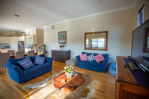 Paula's Place 8 Ti Tree Close Robe - Accommodation Whitsundays 0