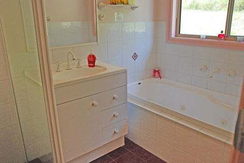 Peacehaven Country Cottages & Farmstay - Accommodation Whitsundays 1