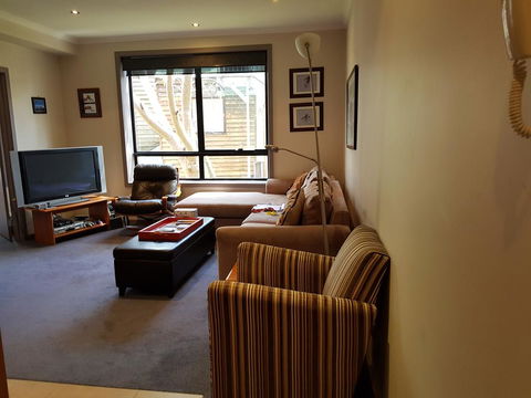 Peak 105 - Accommodation Whitsundays 2