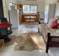 Pear Tree Cottage at Amiens - Accommodation Whitsundays