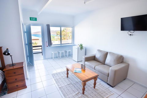Penneshaw Beach Stay - Accommodation Whitsundays 0
