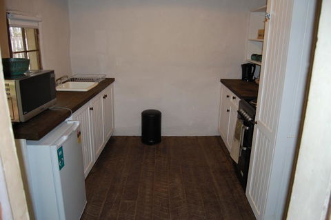 Pines Cottage - Accommodation Whitsundays 1