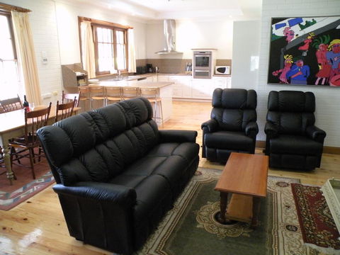 Pinkerton Hill Naracoorte - Accommodation Whitsundays 3