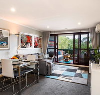 Poolside Sydney 1 Bedroom Apartment - Accommodation Whitsundays