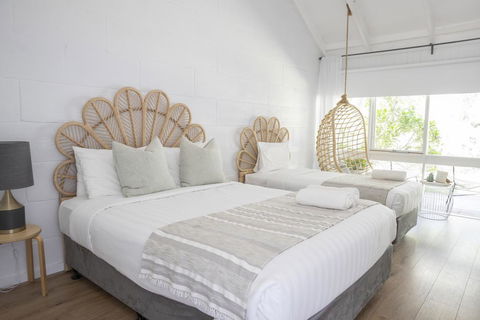 Port O' Call Motel - Accommodation Whitsundays 1