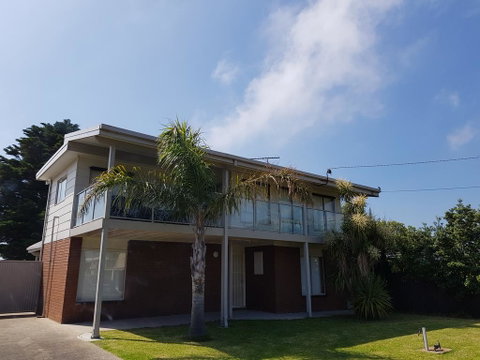 Portarlington Beach Shack 50 Metres To The Water - Accommodation Whitsundays 1