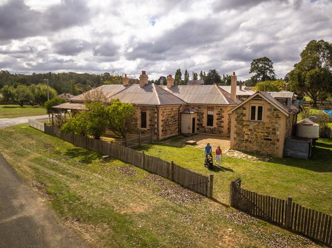 Post Office Residence - Accommodation Whitsundays 0