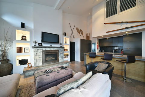 Powder 2 - Accommodation Whitsundays 3