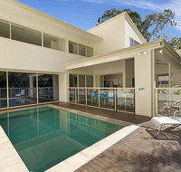Prestigious House in Little Cove - 4 Baywoods - Accommodation Whitsundays