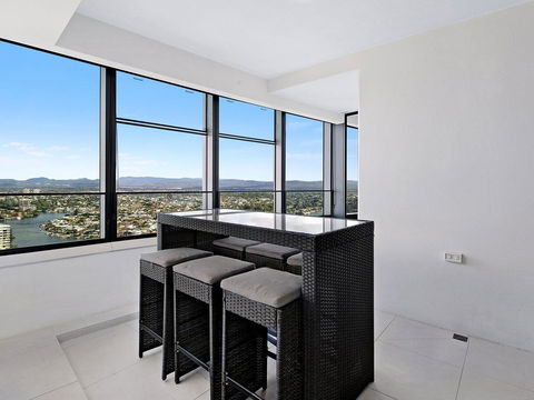 Private 3 Bed Ocean View In Q Surfers Paradise - Accommodation Whitsundays 3