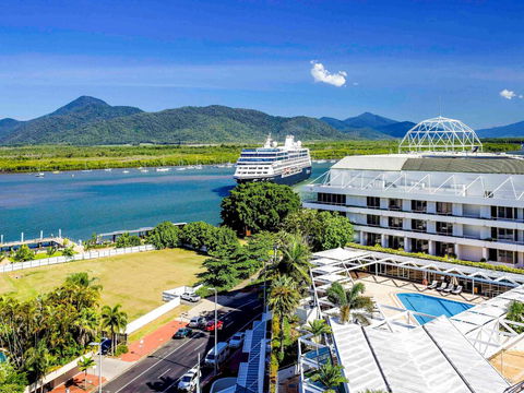 Pullman Reef Hotel Casino - Accommodation Whitsundays 1