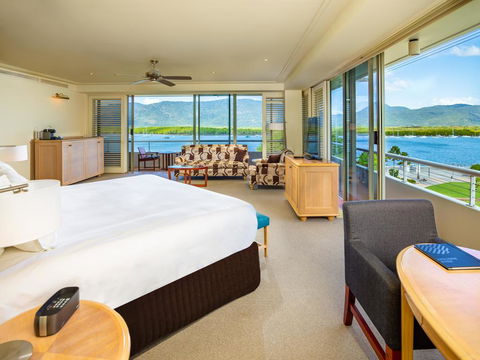 Pullman Reef Hotel Casino - Accommodation Whitsundays 2