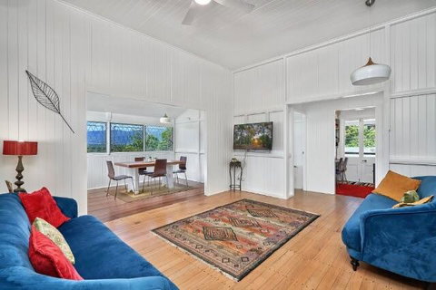 Quaint Cottage In The Edge - Accommodation Whitsundays 0