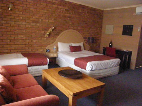 Quality Inn Colonial - Accommodation Whitsundays 3