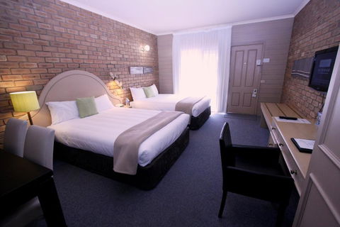 Quality Inn Colonial - Accommodation Whitsundays 1