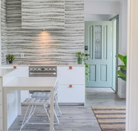 Quiet Pet Friendly Home 3 houses to beach entry with Private Pool Walk to Shops - Accommodation Whitsundays