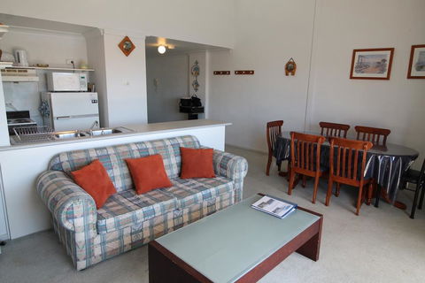 Razorback 1 - Razorback Plaza Jindabyne - Accommodation Whitsundays 1