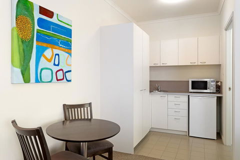 Redcliffe Motor Inn - Accommodation Whitsundays 3